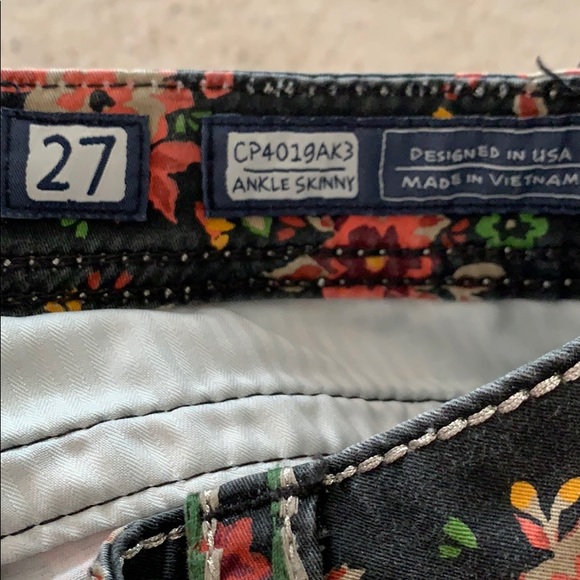 Floral Miss Me Jeans - Picture 5 of 5